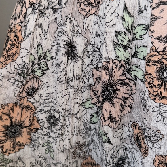 Torrid Floral Peplum Style Top Size 0 - Picture 8 of 10